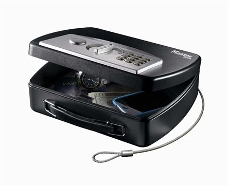 Masterlock P008EML Sejf z cyfrowym zamkiem szyfrowym i linką zabezpieczającą 2,17L